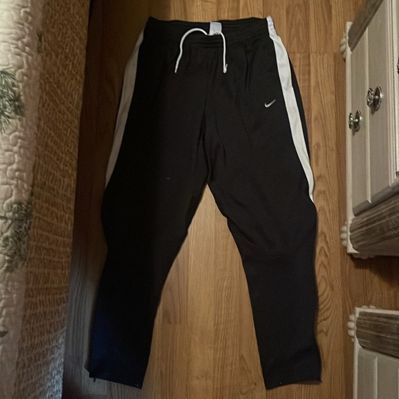 Nike Sweatpants - Picture 4 of 4
